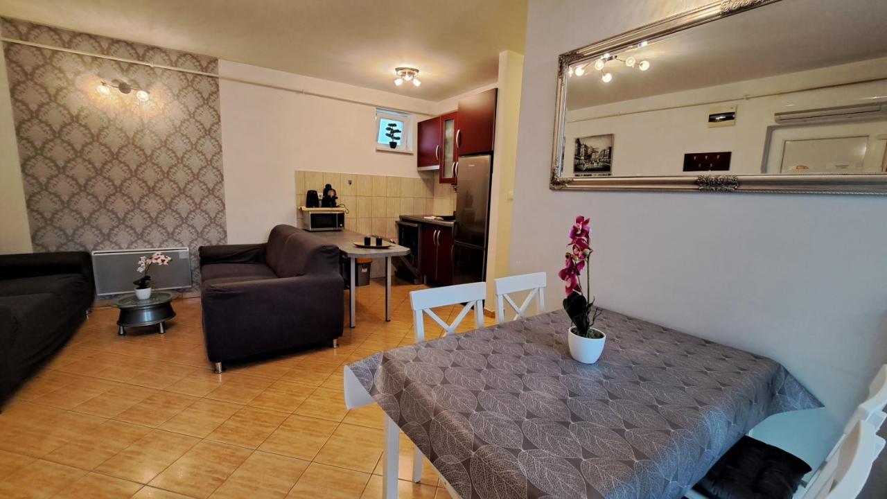 Amulett Suite Apartment Hajdúszoboszló Eksteriør bilde