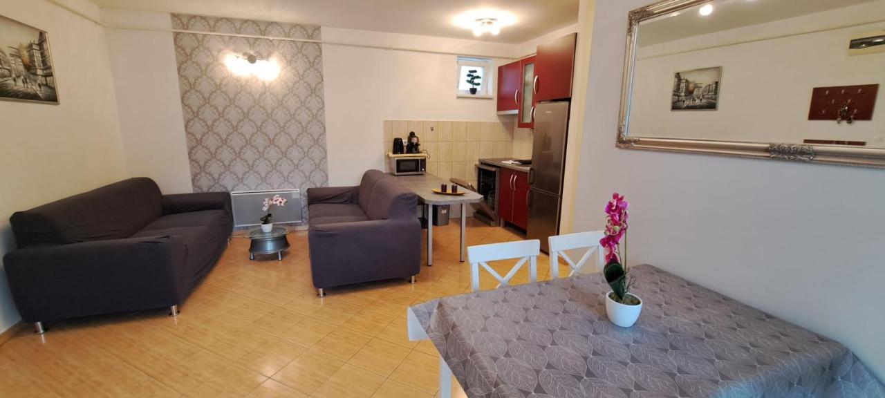 Amulett Suite Apartment Hajdúszoboszló Eksteriør bilde